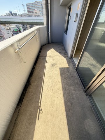 ショウエイ靭のバルコニー