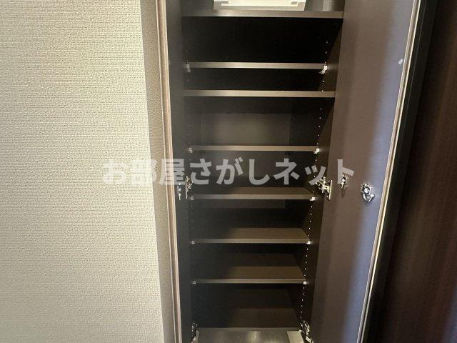 コンシェリア駒込 ＨＩＬＬＴＯＰ ＳＱＵＡＲＥの収納|同タイプ別住戸写真となります。現況と異なる場合がございます。