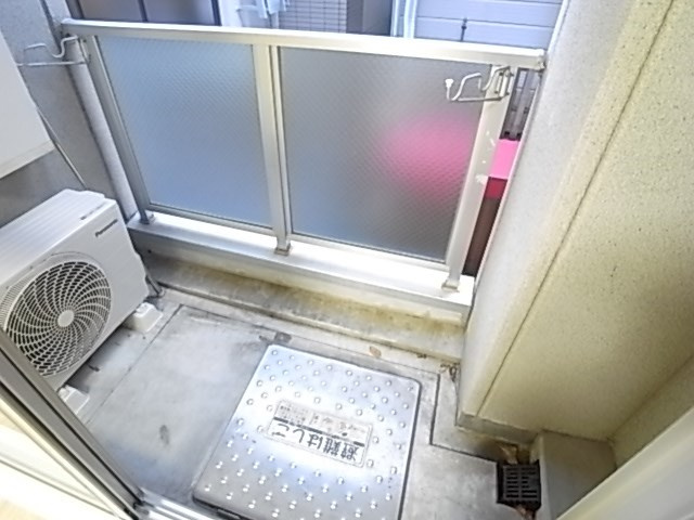 新井マンションのバルコニー