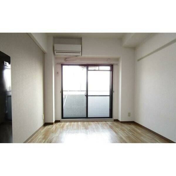 ハーバーヒル大倉山の居間・リビング