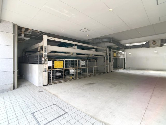 パルケット愛宕の駐車場