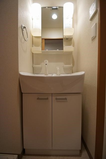 S-FORT福岡県庁前の独立洗面台
