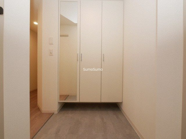 アーバネックス西本町の玄関