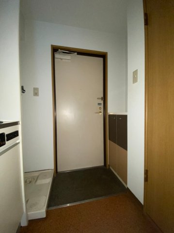 YAHATA西長堀の玄関