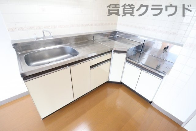 ノーブルナガシマのキッチン|きれいなキッチンです