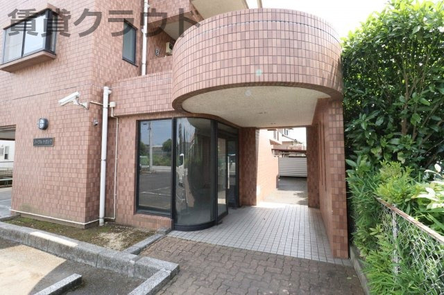 ノーブルナガシマのエントランス|ゆとりのあるエントランスです
