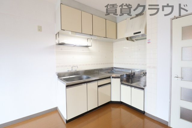 ノーブルナガシマのキッチン|お料理しやすいキッチンです