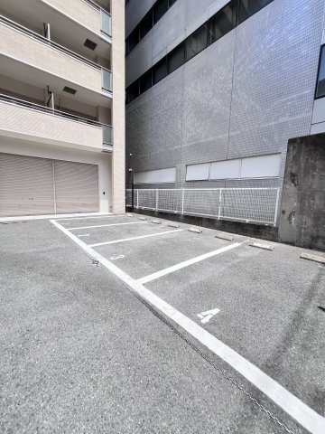 レキシントン・スクエア白金の駐車場