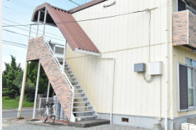 エクセレント翔Ⅱ【キャッシュバック対象物件】のロビー|ゆとりのあるロビーです