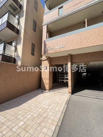 エスポワール南福岡のエントランス