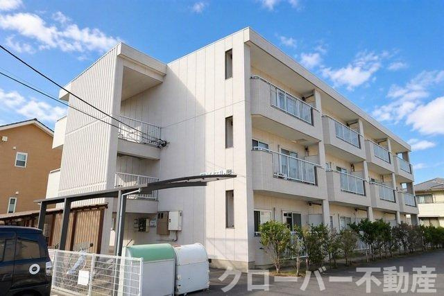 ロイヤル泉の外観