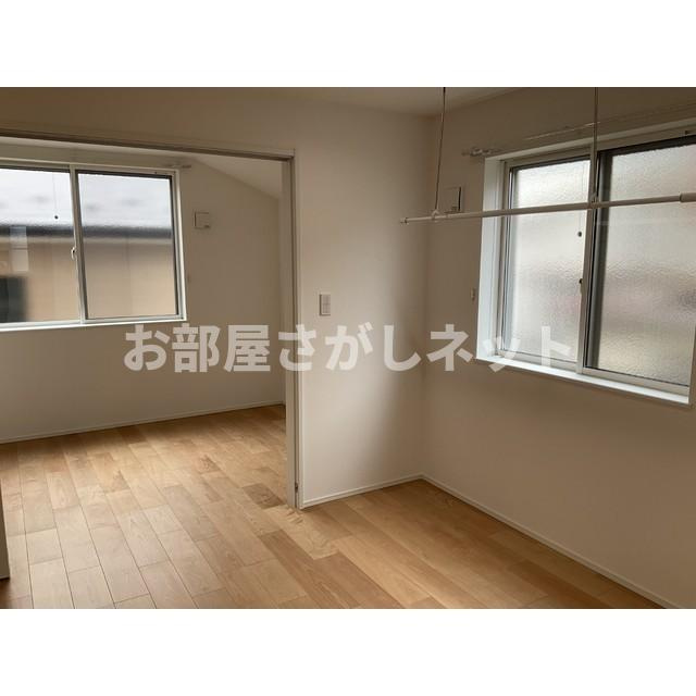 ヒルサイド西が丘【おとり物件なし】#学生・社会人にオススメ！初期費用分割払いOK！の居間・リビング