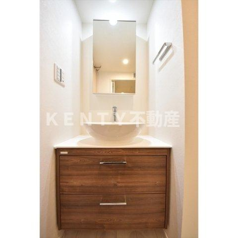 【独立洗面台】 | メモラ西馬込 | 独立洗面台、小物を置くことができて便利です