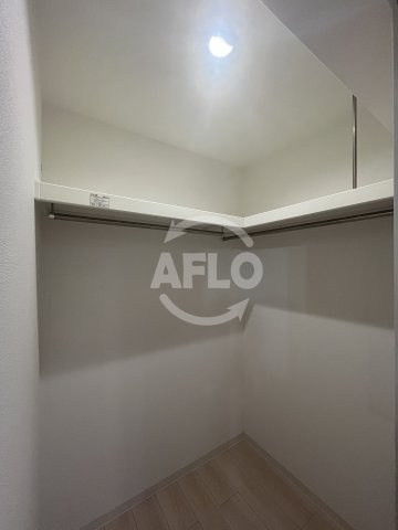 Luxe新大阪西の収納|クローゼット