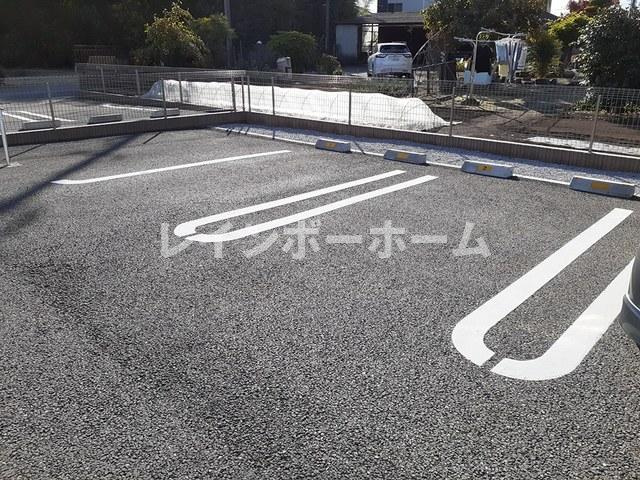 プレジールⅡの駐車場