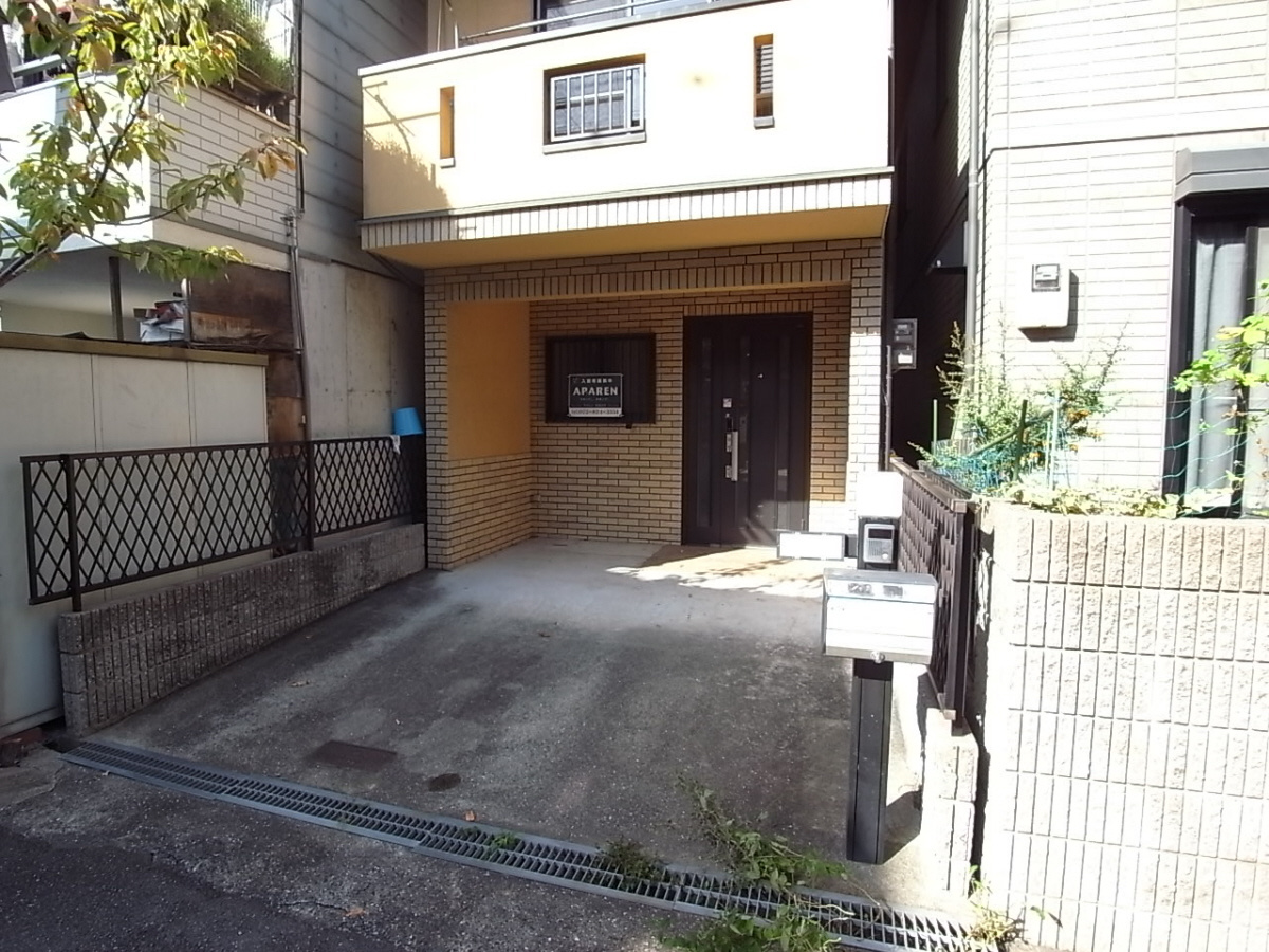 萱島東3-10-34戸建ての駐車場