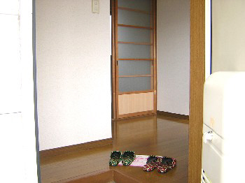 サニーハイツ石津東の玄関