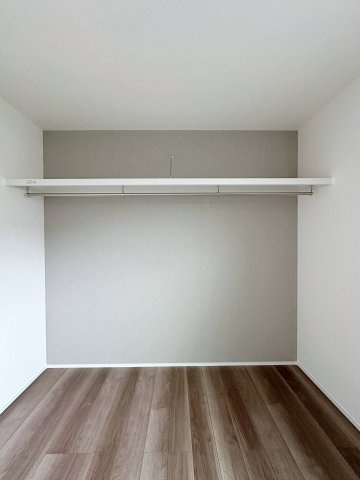安芸区中野2丁目 No.3の収納|全居室収納☆
7.5帖主寝室のクローゼットです♪
