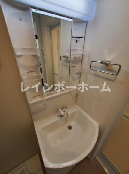 ラヴィ新小岩の独立洗面台