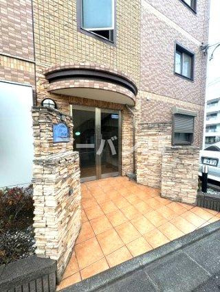 ピナイサーラ東大和のエントランス