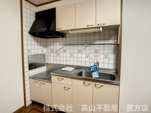 直方市大字山部のアパートのキッチン