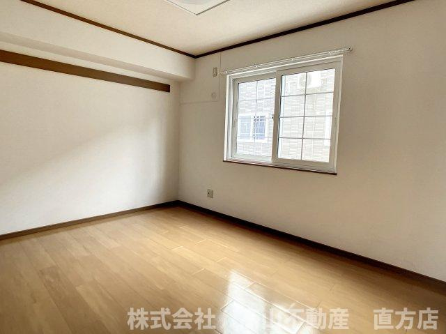直方市大字山部のアパートの寝室