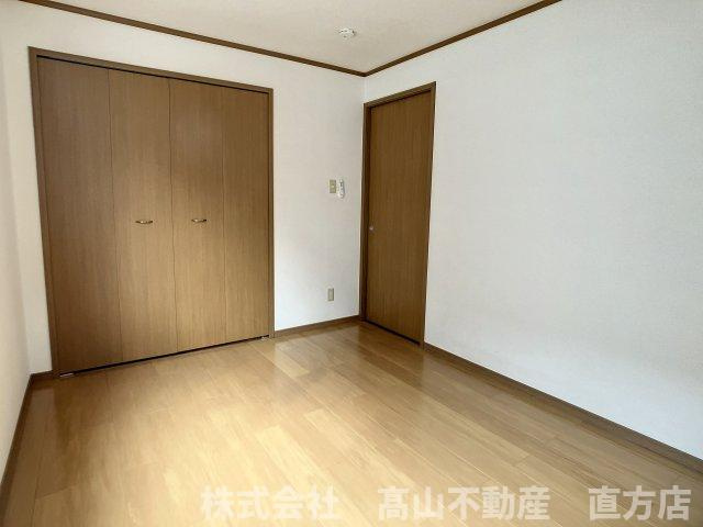 直方市大字山部のアパートの寝室