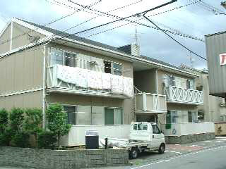 ファミーユクァトロの外観