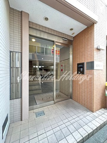 大和市渋谷５丁目の賃貸マンションのエントランス