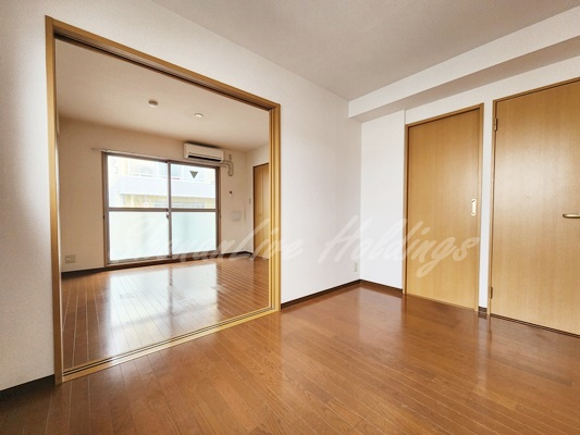大和市渋谷５丁目の賃貸マンションの居間・リビング
