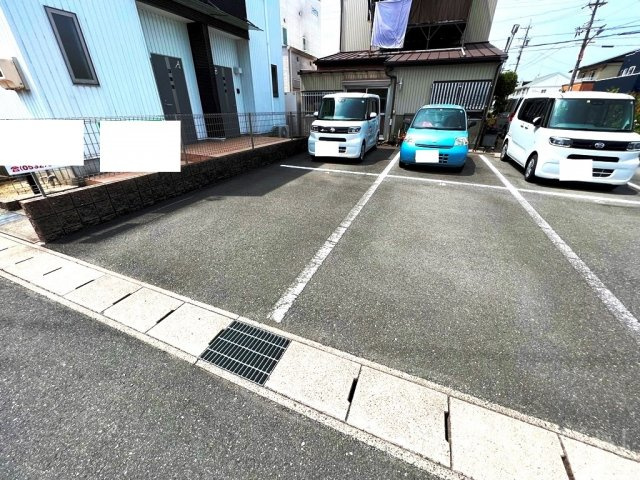 LIFE・UENOの駐車場