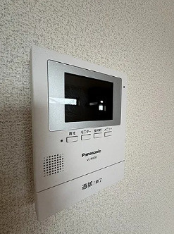 FLOW津福駅前のセキュリティ|モニター付きインターホンなので、訪問者の顔を確認できます
