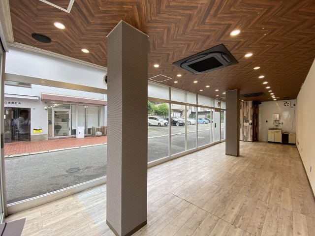 茨木市東奈良３丁目の店舗一部の内装