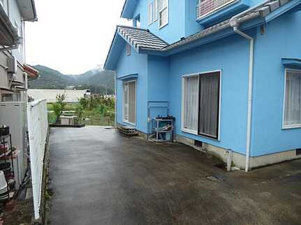 安佐北区白木町小越中古戸建の前面道路含む現地写真
