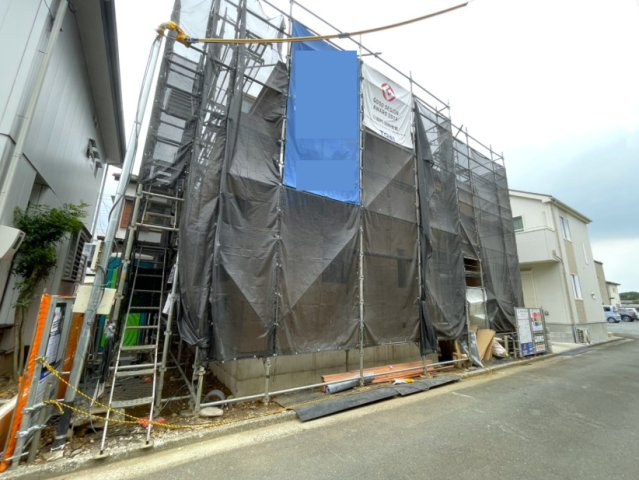 川越市南田島　新築戸建の前面道路含む現地写真