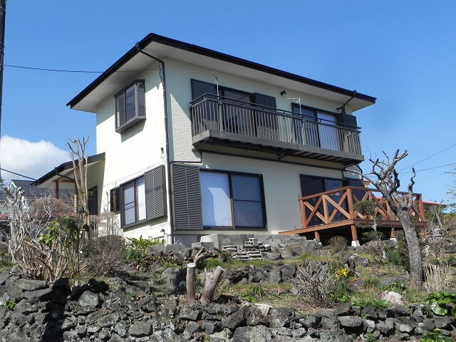 海・大室山を望む　大室高原リフォーム済み3LDKの外観|リフォーム済みで綺麗な外観です