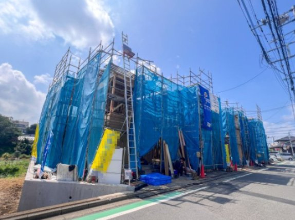 東久留米市南沢ひばりヶ丘のその他|建築中の新築住宅が並ぶ、明るく開放的な街並み