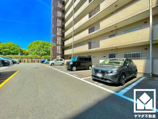 桂ガーデンハイツの駐車場