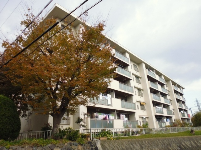 狩口台住宅22号棟の外観