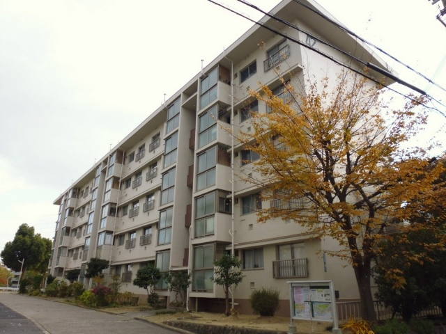 狩口台住宅22号棟の外観|狩口台住宅22号棟