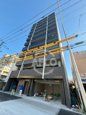 レジュールアッシュ緑橋駅前の外観