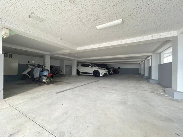 エルコート三国の駐車場