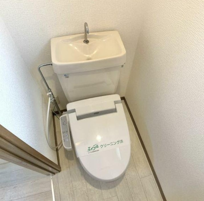 コーラル信栄のトイレ|別部屋参照写真