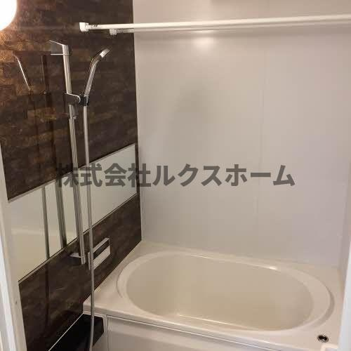 シャーメゾン千里丘の浴室|落ち着いた空間のお風呂です