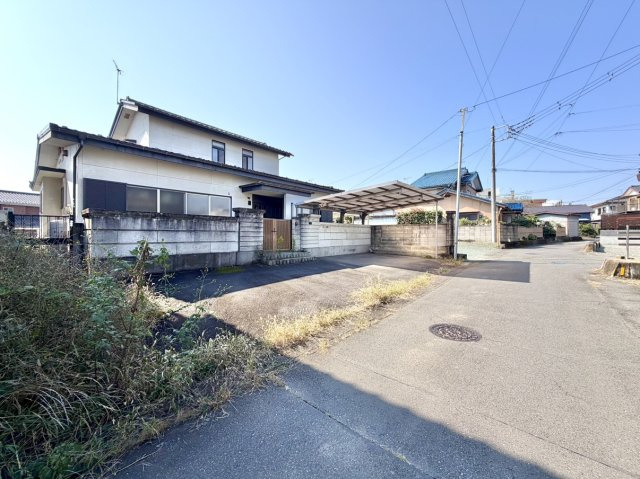 【中古戸建】安中市安中1丁目の外観|■外観｜土日のご見学はもちろん、平日・夜間のご案内も大歓迎です♪「今から見たい」や「仕事終わりに見たい」にもご対応できますのでお気軽にお問い合わせください♪