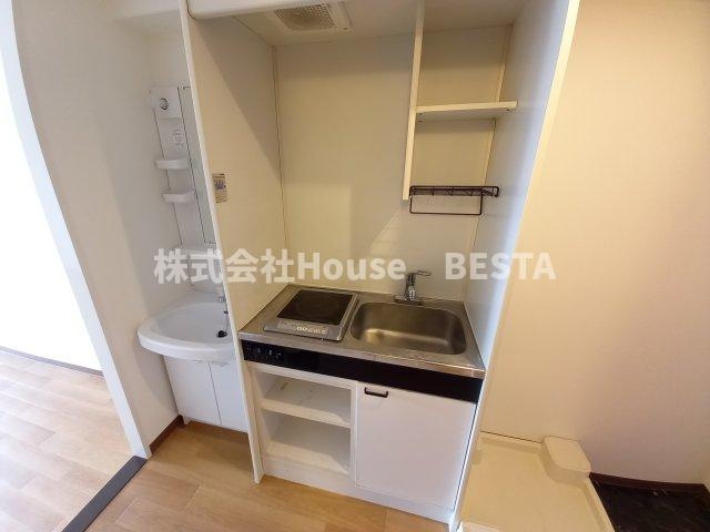 ノベラ海岸通のキッチン