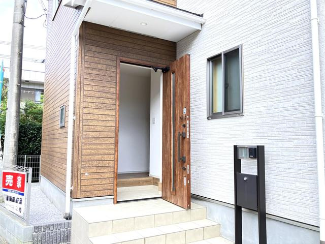 川越市的場　中古の玄関