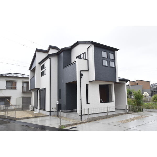BLOOMING MAISON小牧市二重堀の外観