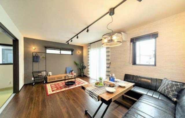 佐賀市嘉瀬町　築浅一戸建て！の居間・リビング