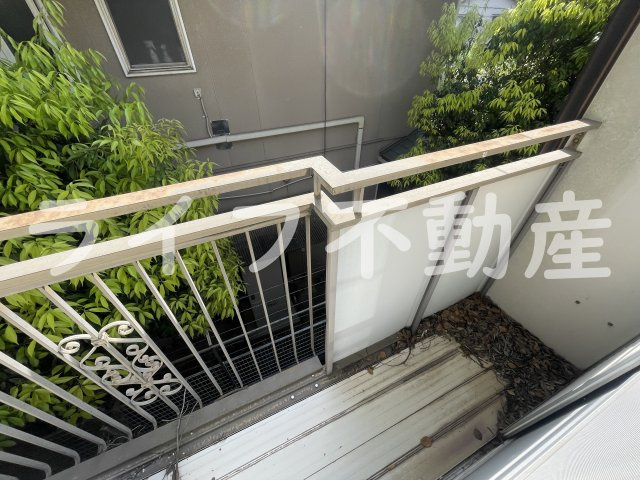 メゾン金岡のバルコニー|お洗濯にも便利なバルコニー付き